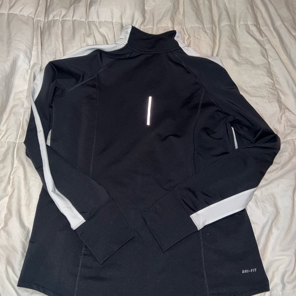 Nike pullover - Picture 2 of 3